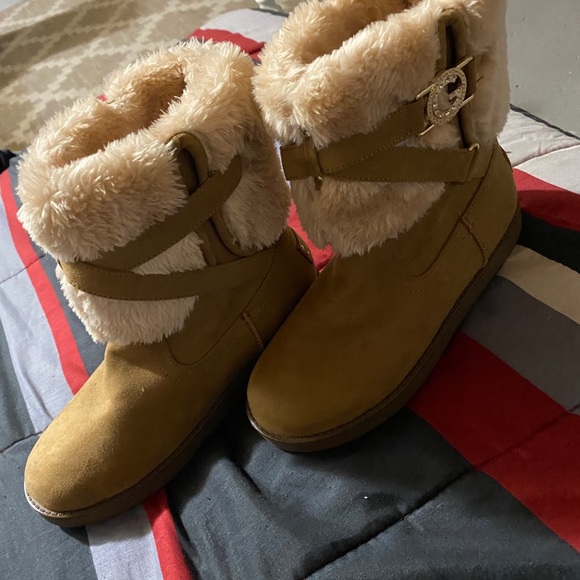 Boots - Picture 2 of 2